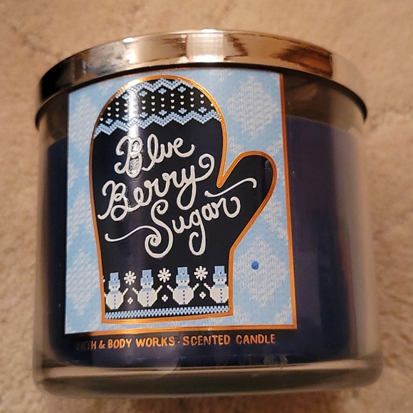 Nwt 3 wick blueberry sugar candle